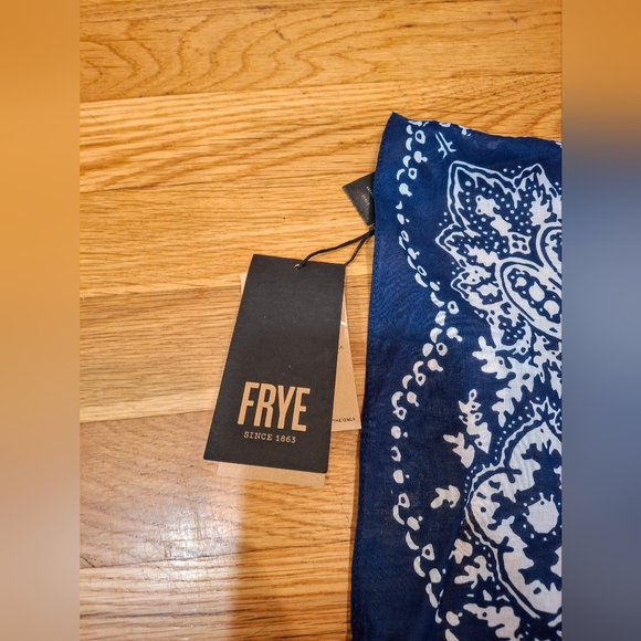 Frye Navy and Cream Paisley Bandana OZ Frye - Picture 2 of 3